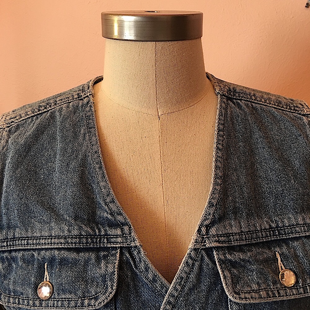 Vintage Liz wear rhinestone denim jean vest M - Picture 5 of 12